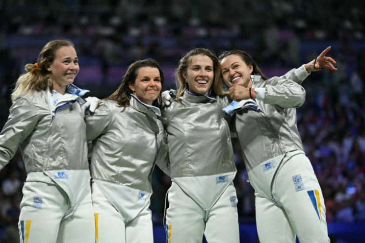 Українські фехтувальниці здобули перше «золото» Олімпіади у Парижі