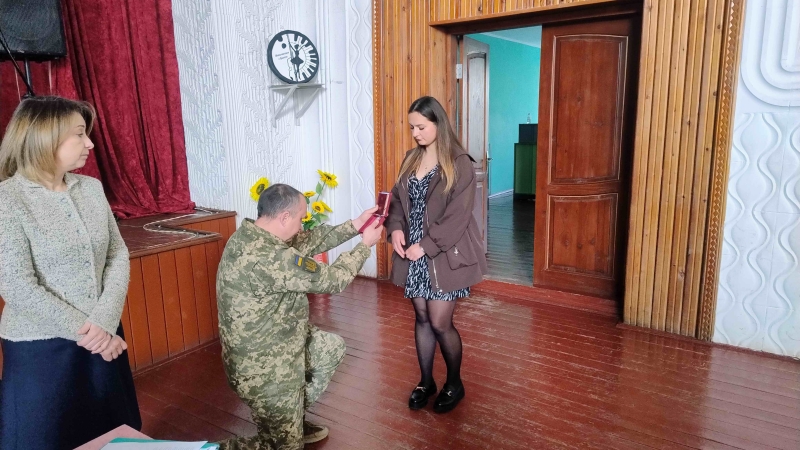 Рік родина жила з надією, що він у полоні: Героя з Волині посмертно нагородили оредном