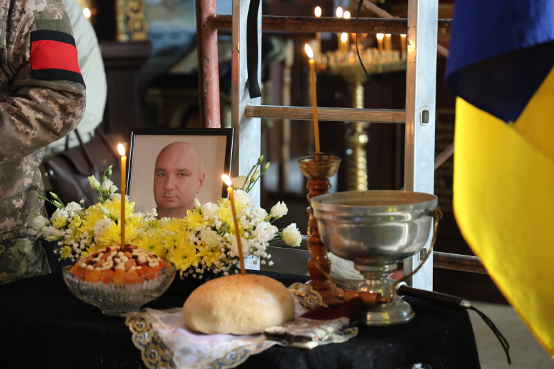 У Луцьку провели в останню дорогу полеглого воїна Дениса Савчука