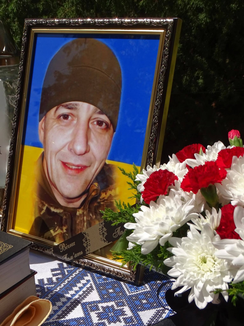 16 місяців вважався зниклим безвісти: на Волині попрощалися з Героєм Дмитром Лободюком
