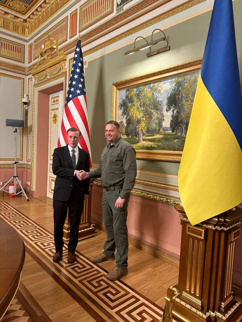 «Стратегічний візит»: деталі поїздки президента США до Києва