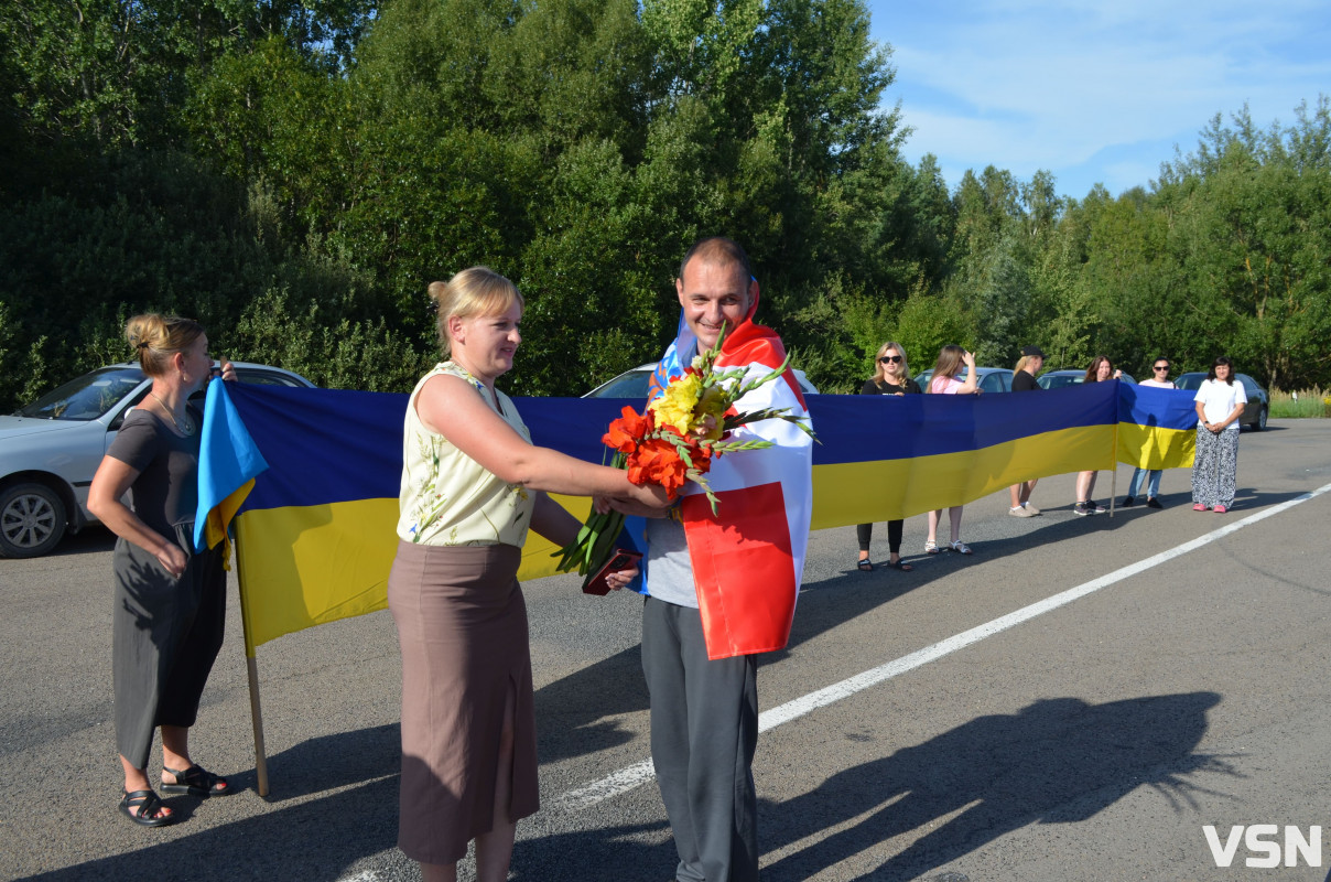 Герой повернувся додому: у громаді на Волині зустріли звільненого з полону Сергія Тимошука