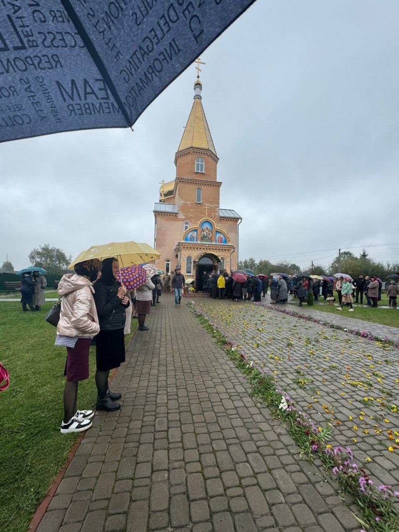 Переніс 15 операцій, але серце не витримало: на Волині попрощались з Героєм Олександром Бебесом