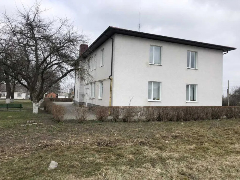 У селі на Волині продають приміщення під готель за 6 мільйонів