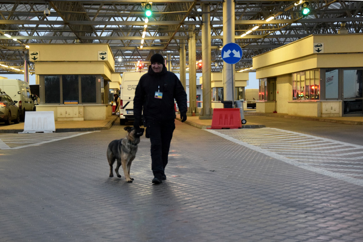 Коли напарник – більше ніж собака: прикордонник з Волині та його чотирилапа династія