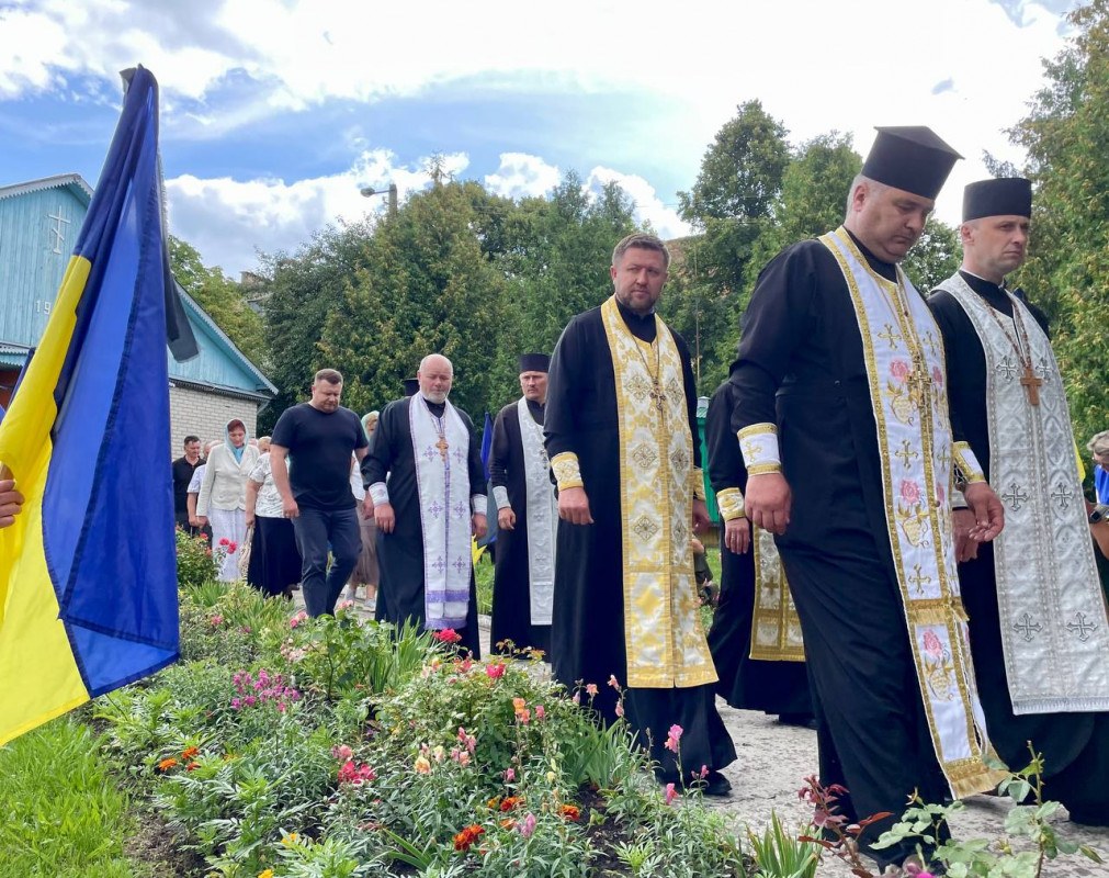 Перестало битися серце: на Волині попрощалися із молодим Героєм Іваном Сахніком