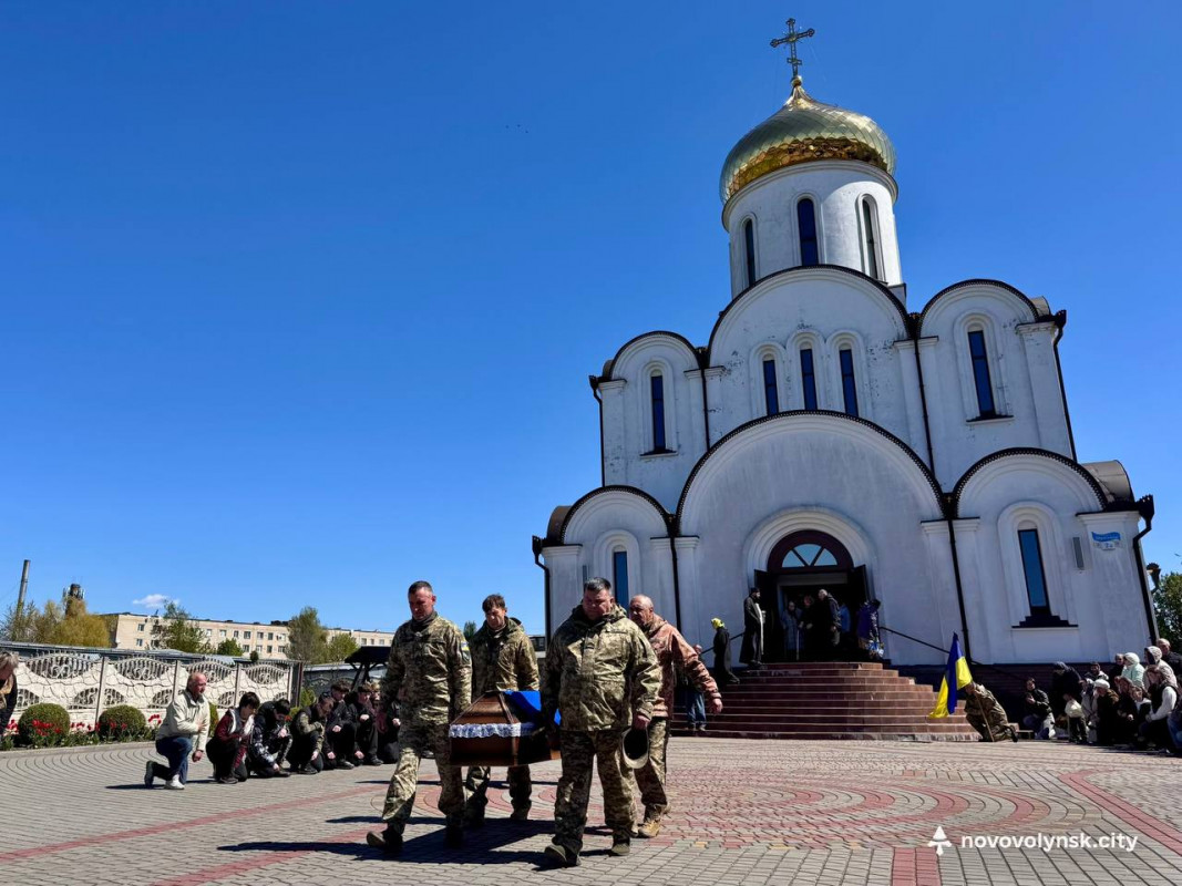 З 2024 року вважався зниклим безвісти: на Волині попрощалися із воїном Сергієм Смоляруком