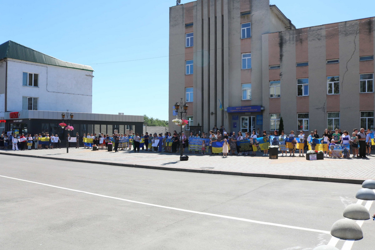 «Має повернутися кожен»: у місті на Волині провели акцію на підтримку полонених і зниклих безвісти військових
