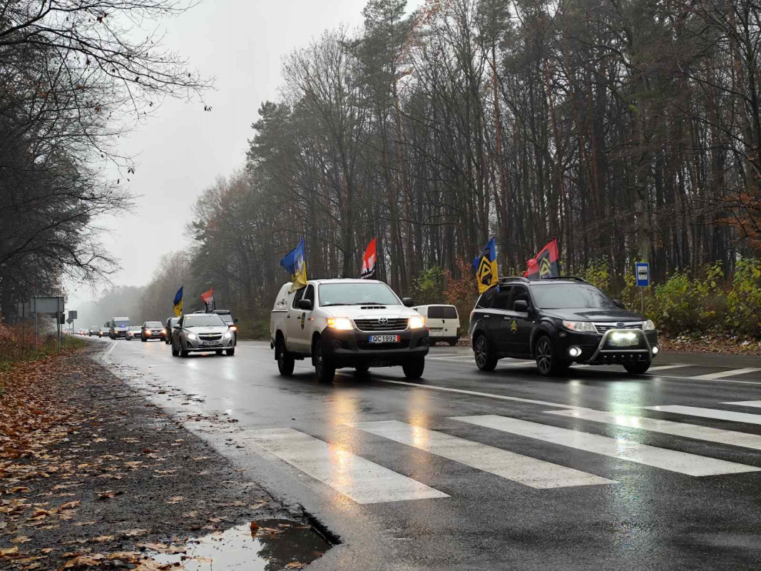 Осиротіли діти, овдовіла молода дружина: на Волині попрощалися з Героєм Володимиром Кравчуком