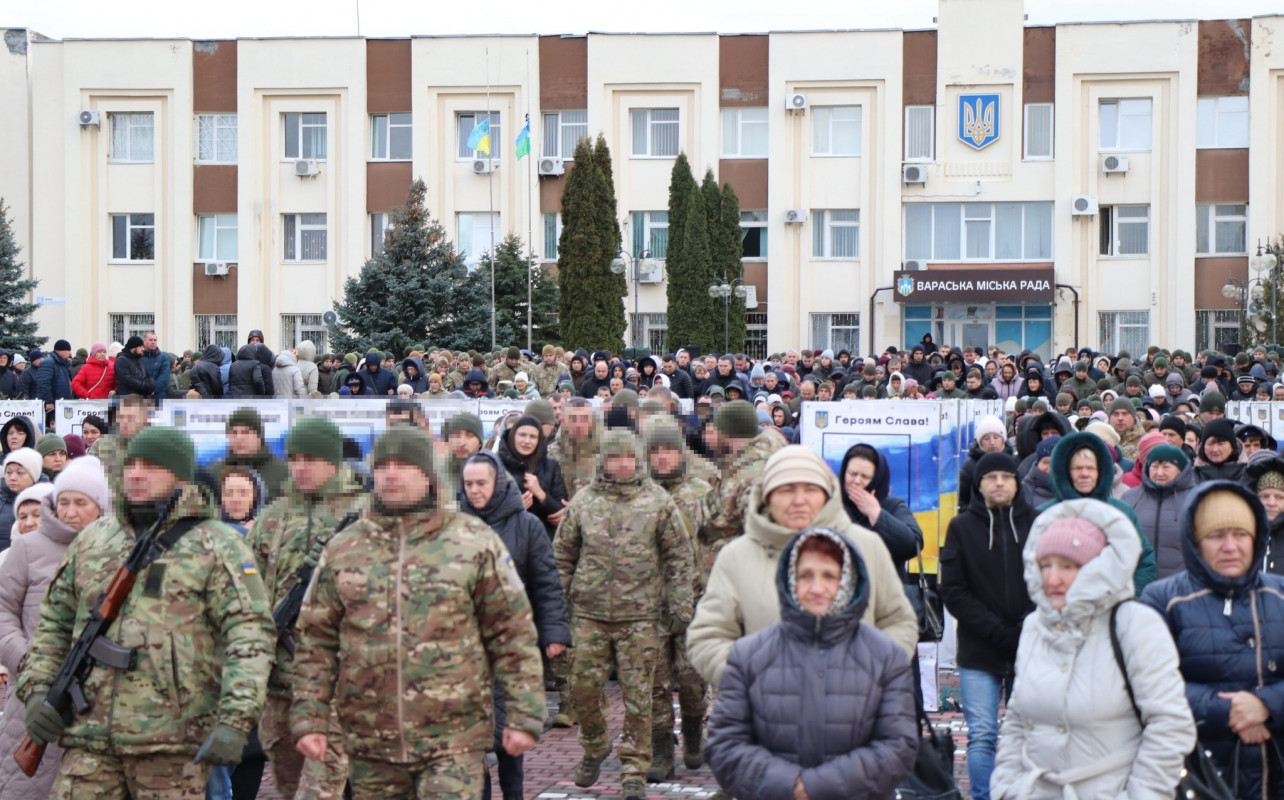 Два молоді Герої загинули в одному бою: прощалися з 24-річним командиром з Волині Володимиром Балем. Фото