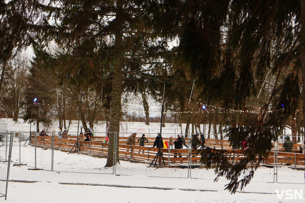 Як виглядає центральний парк у Луцьку у перші дні 2026 року. Фоторепортаж