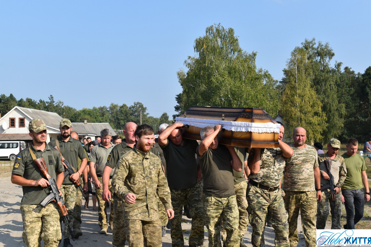 Загинув під час мінометного обстрілу: на Волині попрощалися із Героєм Іваном Біланом