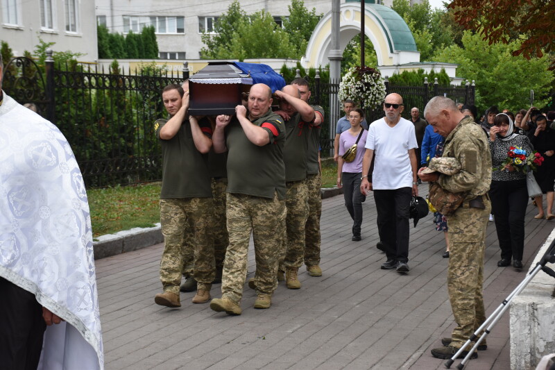 Загинув поблизу Слов’янська: у Луцьку попрощалися із воїном Андрієм Лящуком