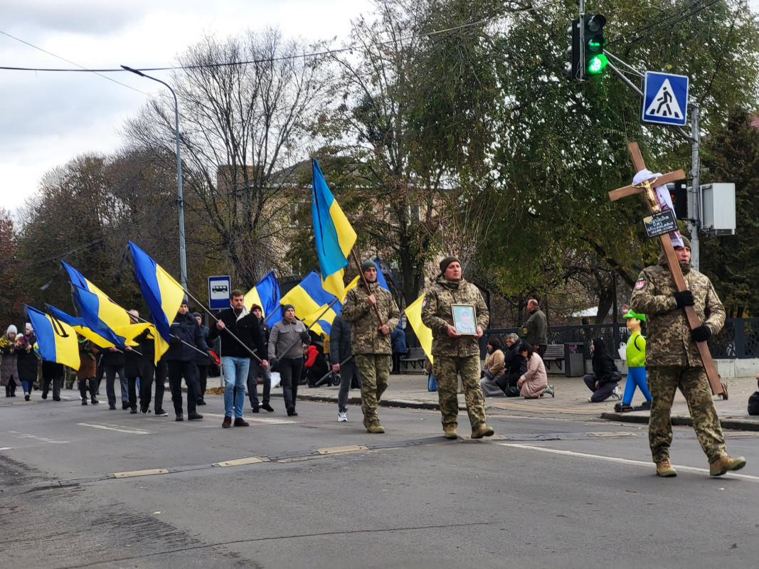 У день запланованого весілля вирушив на останнє бойове завдання: на Волині попрощались із Героєм Олегом Богдадюком