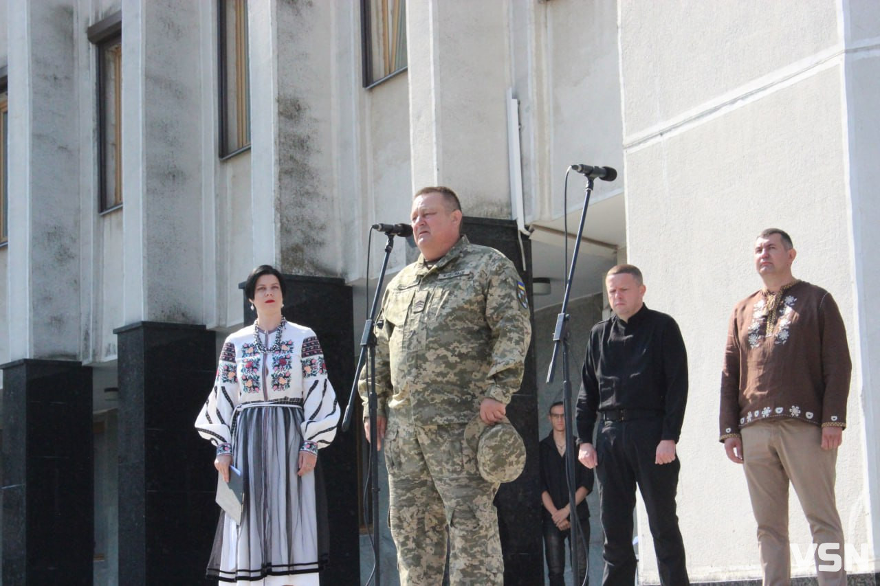 У Луцьку встановили меморіальні дошки загиблим на війні депутатам - Сергію Слабенку та Сергію Духницькому