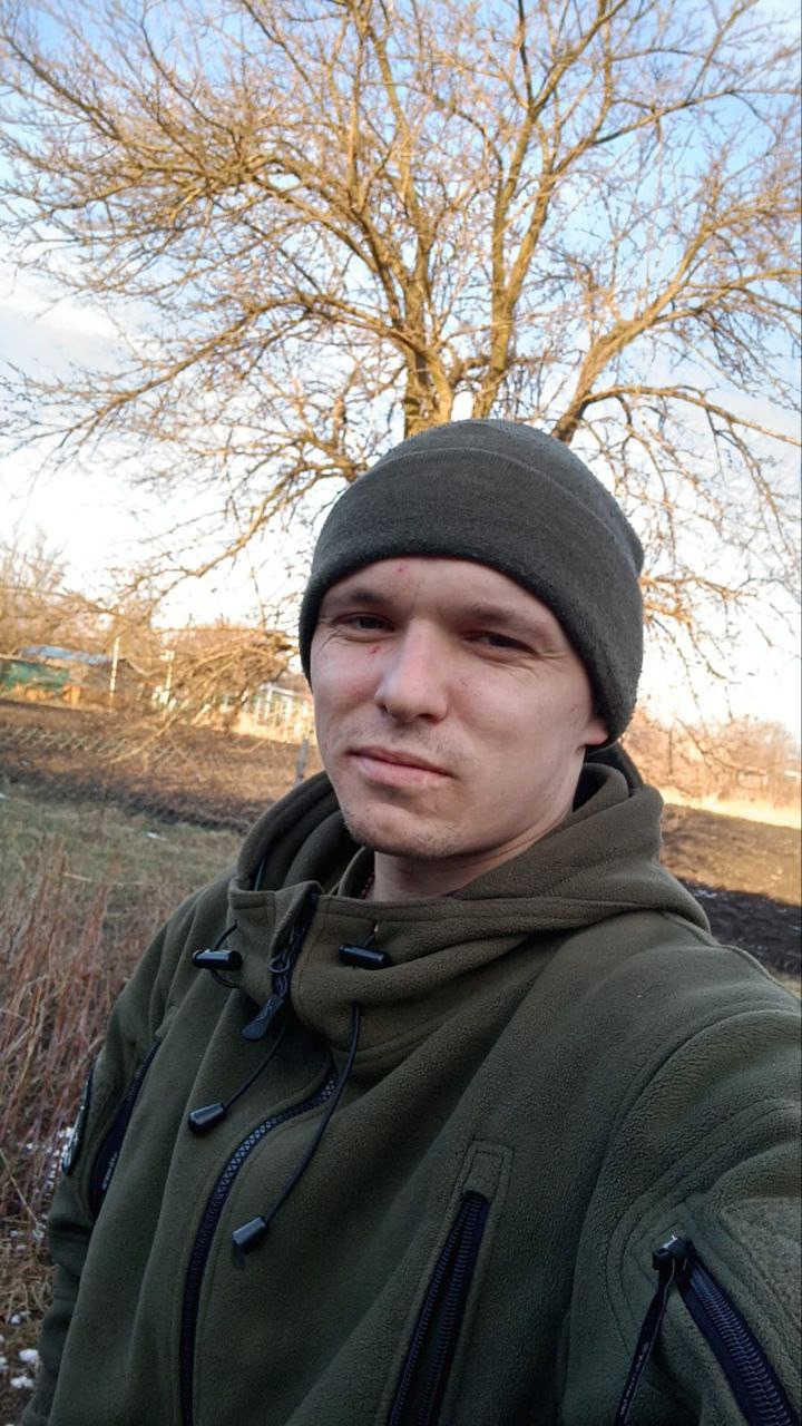Понад 2 роки вважався зниклим безвісти: на Волині поховали 30-річного прикордонника Іллю Добринюка