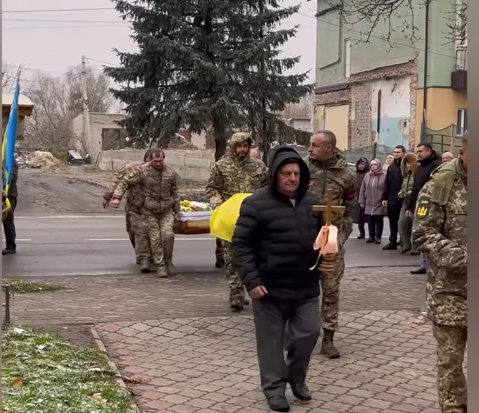 Пішов на фронт заради брата і Батьківщини: на Волині попрощалися з Героєм Олександром Шумом