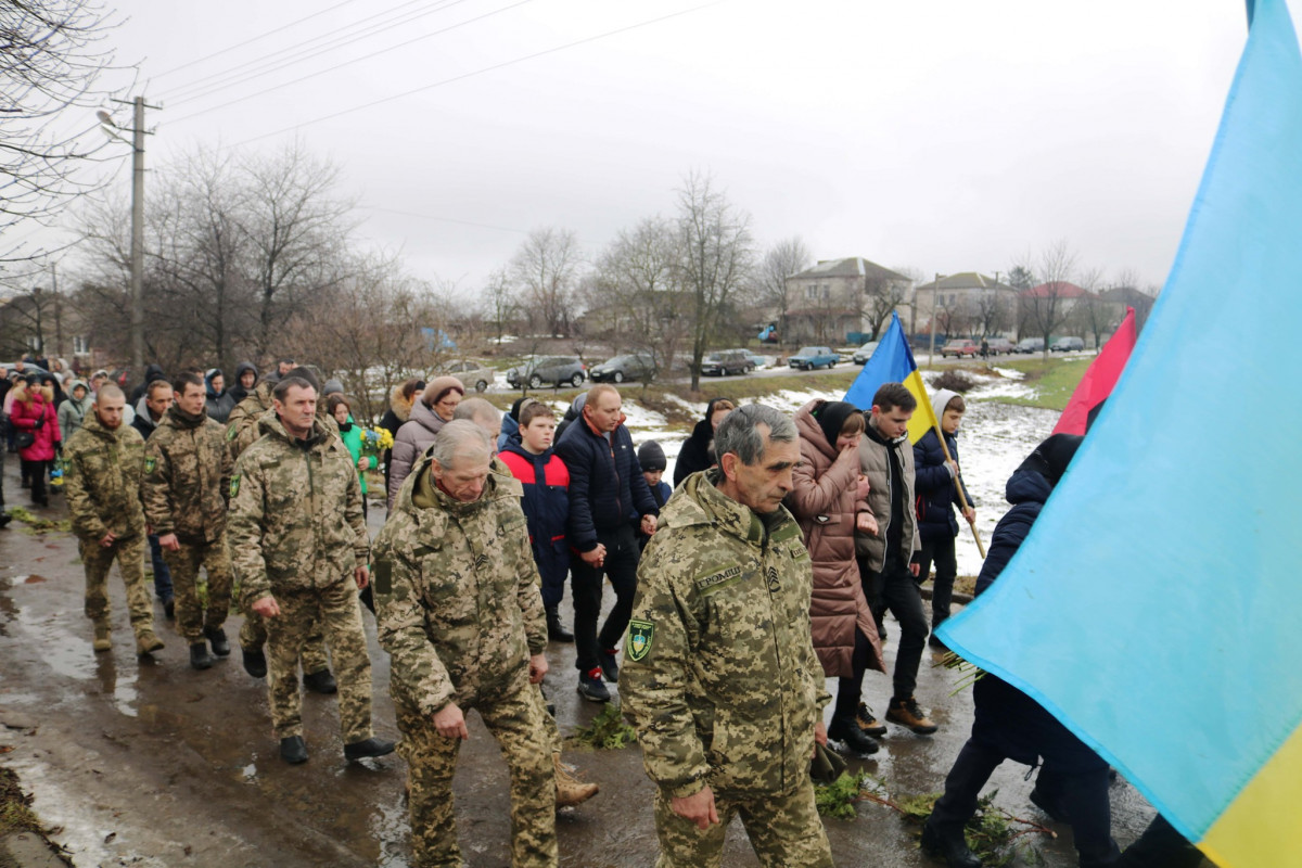 Пів року вважали зниклим безвісти: на Волині всім селом прощалися з 31-річним Героєм Іваном Майструком. Фото