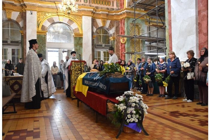 Через рік після загибелі на Волині попрощалися з Героєм Олександром Бондаренком