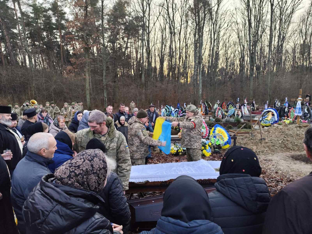 Місяць не дожив до дня народження: на Волині попрощалися з Героєм Василем Дейною