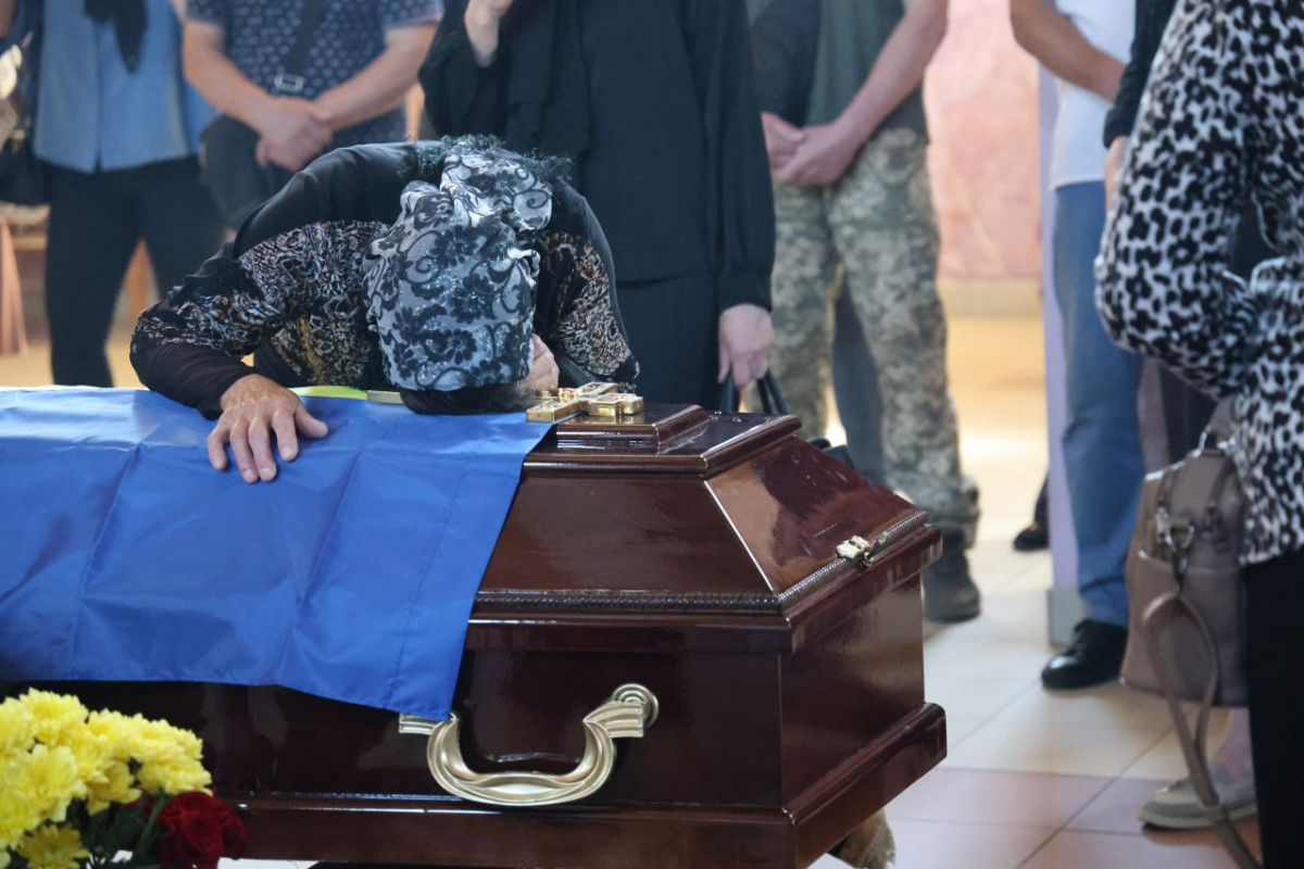 Поліг у бою на Курщині: у Луцьку в останню дорогу провели Героя Олексія Ковальчука