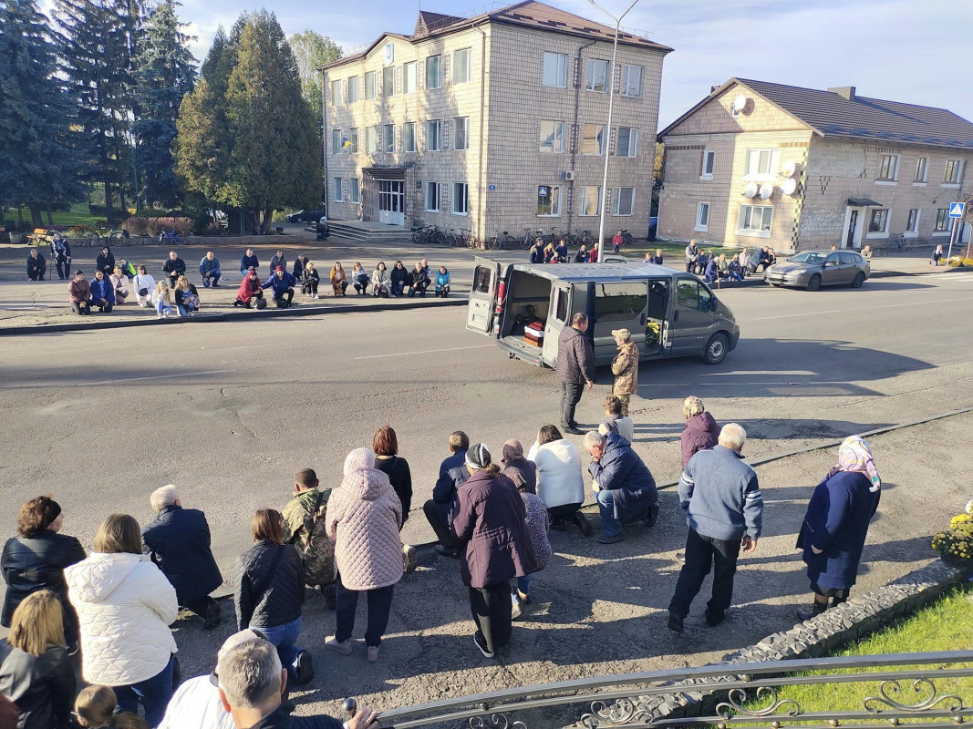 Без батька залишились донька та син: на Волині «на щиті» зустріли Героя Володимира Ніколайчука, який віддав життя за Україну