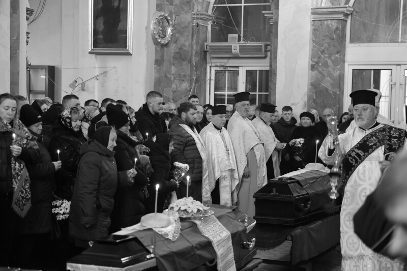 Трагічний день: у Луцьку попрощалися з трьома Героями