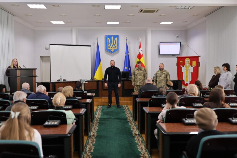 У Луцьку рідним полеглих воїнів вручили державні нагороди