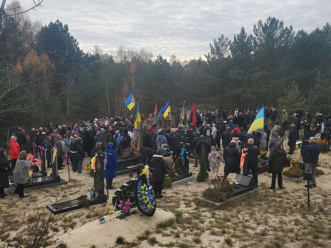 Без батька залишились дві доньки: на Волині попрощалися з Героєм Андрієм Хомичем