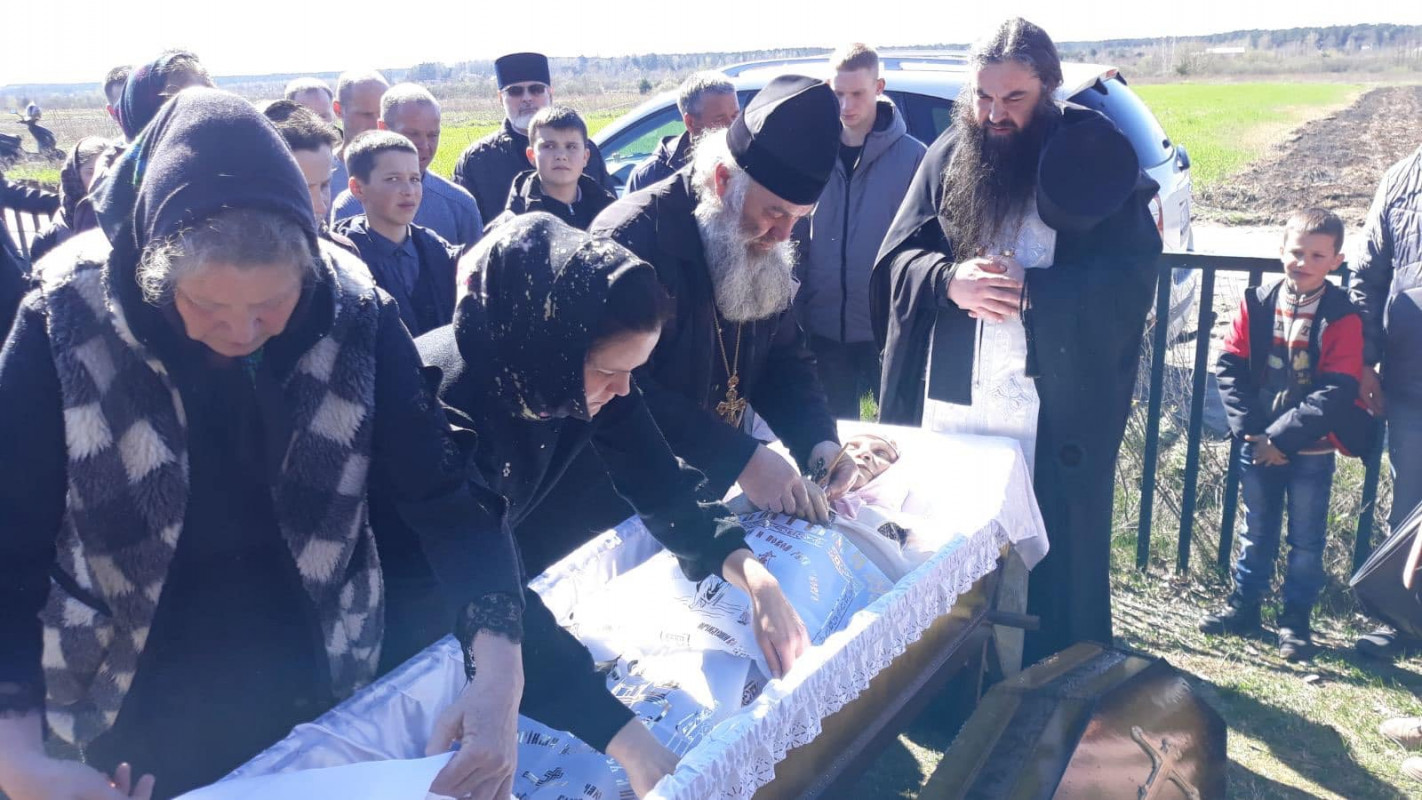 На Волині поховали дружину священника, матінку Євдокію. Фото