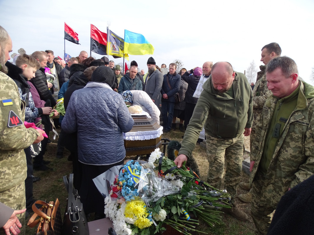 Ворожий дрон обірвав життя: на Волині попрощалися з Героєм Сергієм Панасюком