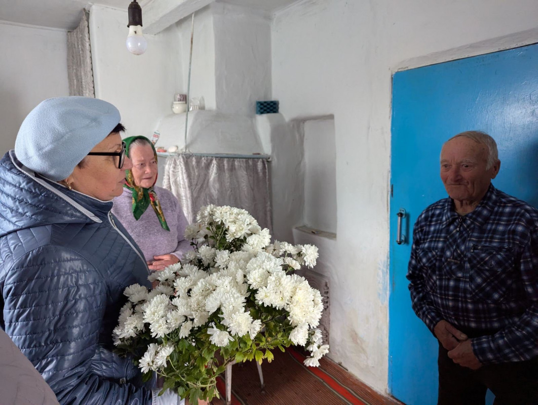 У волинській громаді привітали довгожителя з 92-річчям