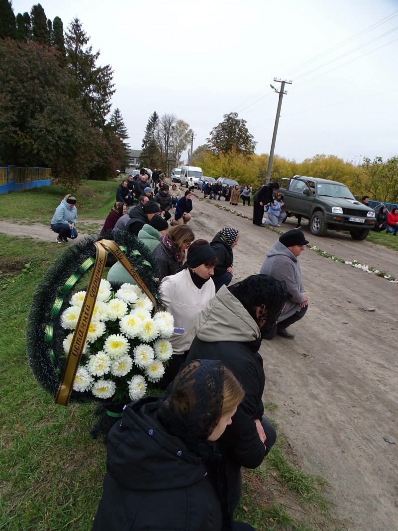Загинув у ДТП під час відпустки: на Волині попрощалися з військовим Петром Костровським
