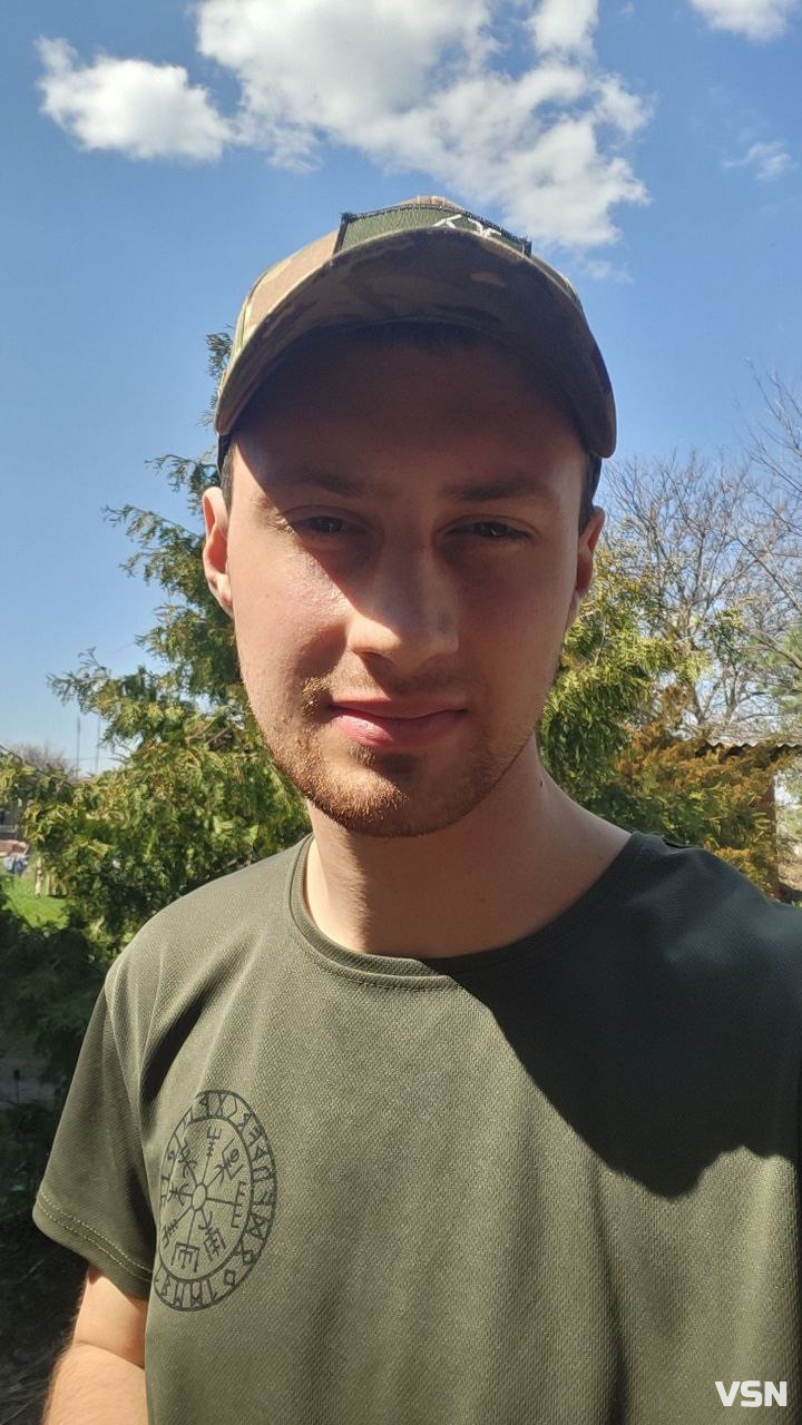У 18 став воїном, загинув напередодні 23-річчя, не встигнувши освідчитись коханій. Спогади про захисника з Волині