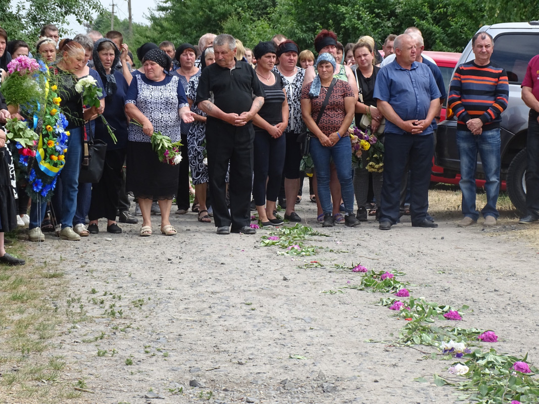 Не дожив декілька тижнів до дня народження: на Волині попрощалися із полеглим Героєм Сергієм Карпуком