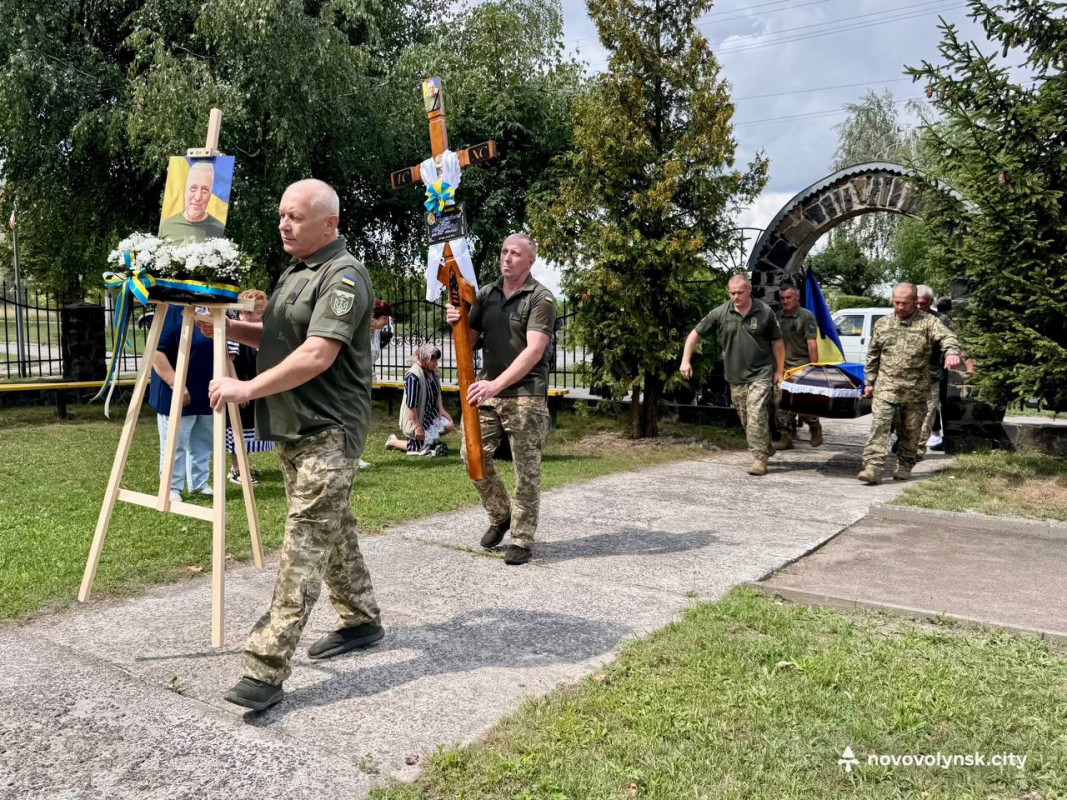 На Волині провели в останню путь воїна Марка Разумовського