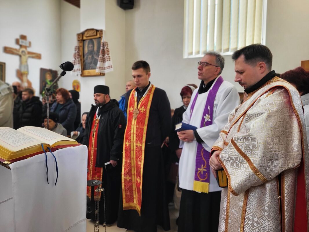 Загинув, рятуючи побратима: на Волині поховали сапера Віктора Савчука, який загинув на Курщині