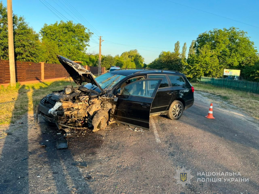 Нічна трагедія на Волині: у ДТП загинули двоє людей, ще шестеро постраждали