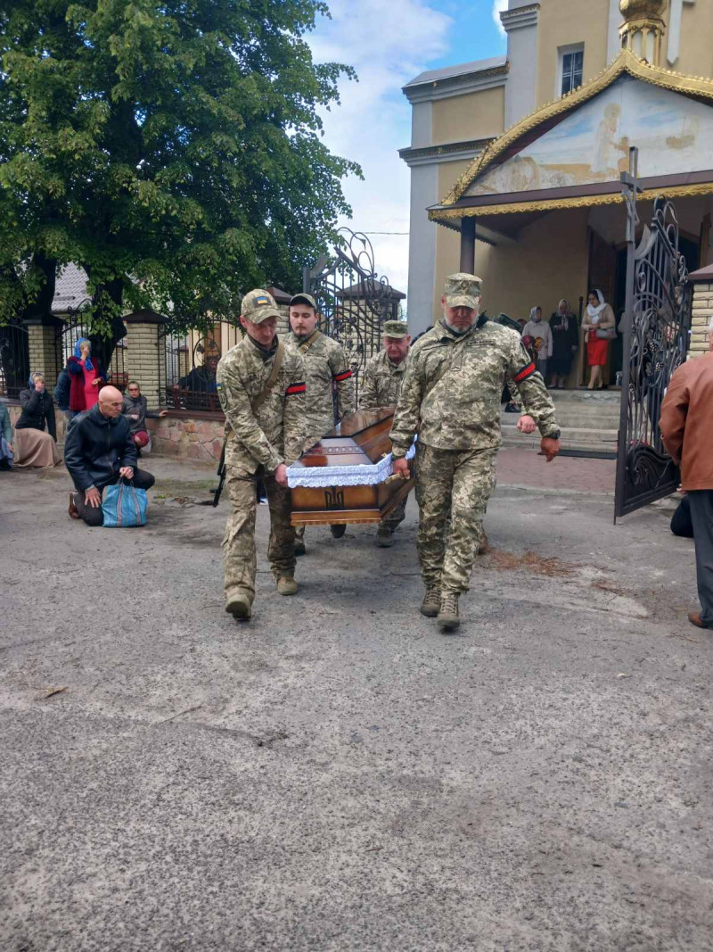 Важке поранення стало смертельним: на Волині попрощались з Героєм Сергієм Стернічуком
