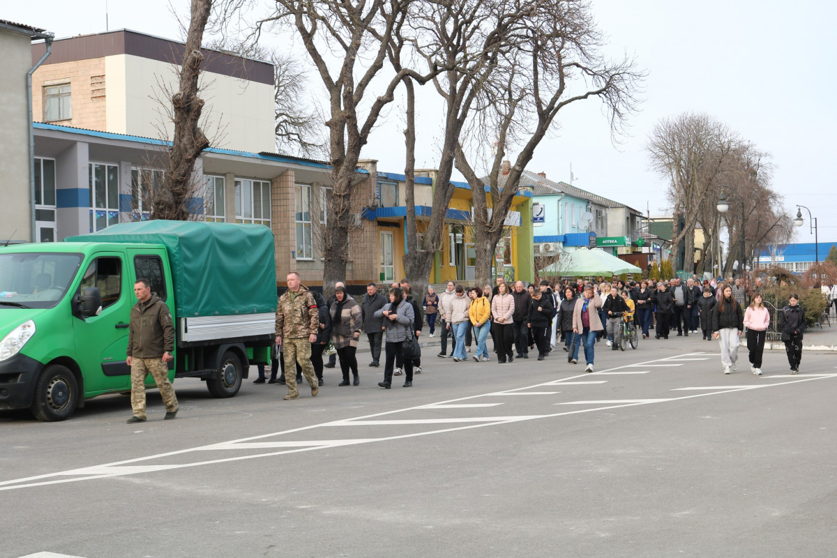 З перших днів вторгнення захищав Батьківщину: на Волині попрощалися з Героєм Василем Івановим