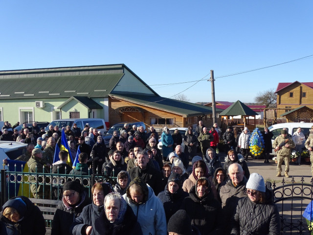 «Мамо, я не загину...»: спогади про Героя Сергія Савчука з Волині