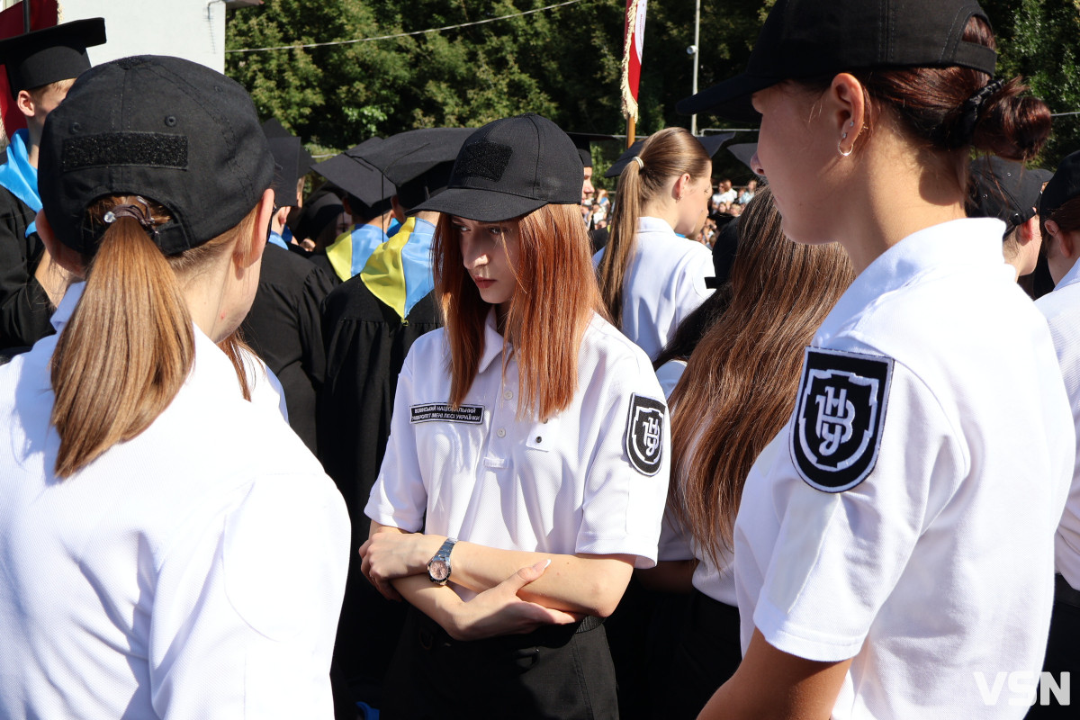 У Луцьку першокурсників ВНУ посвятили у студенти: як це було. Фоторепортаж