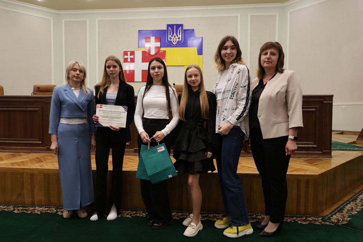 На Волині відзначили юних інтелектуалів: переможці олімпіад і конкурсів отримали нагороди