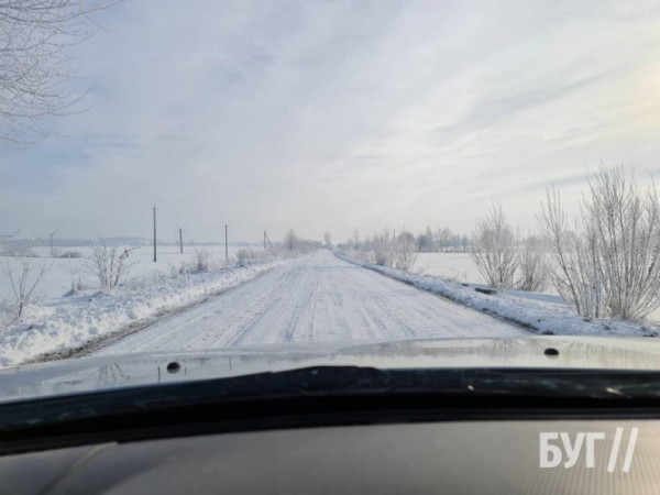 Щоб підмінити водіїв: на Волині голова громади сам почистив сніг на дорогах