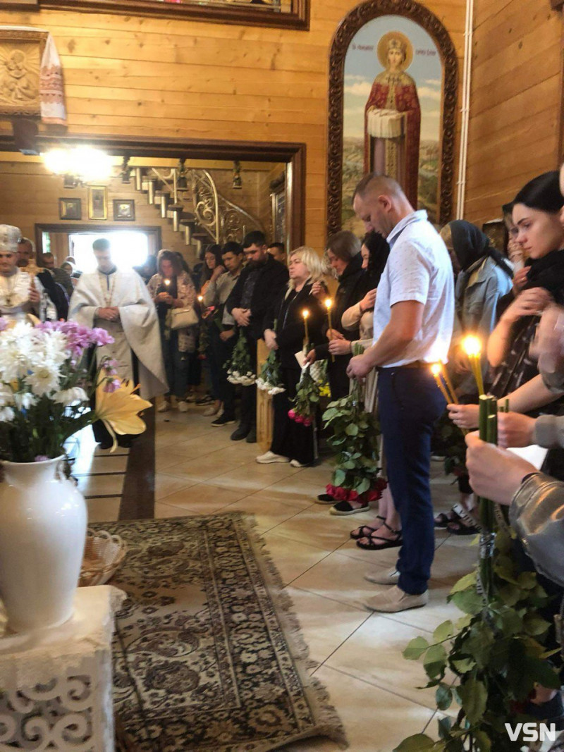 Замість весілля наречена приїхала на похорон: на Волині попрощалися з 29-річним Героєм-сиротою Вадимом Киричуком
