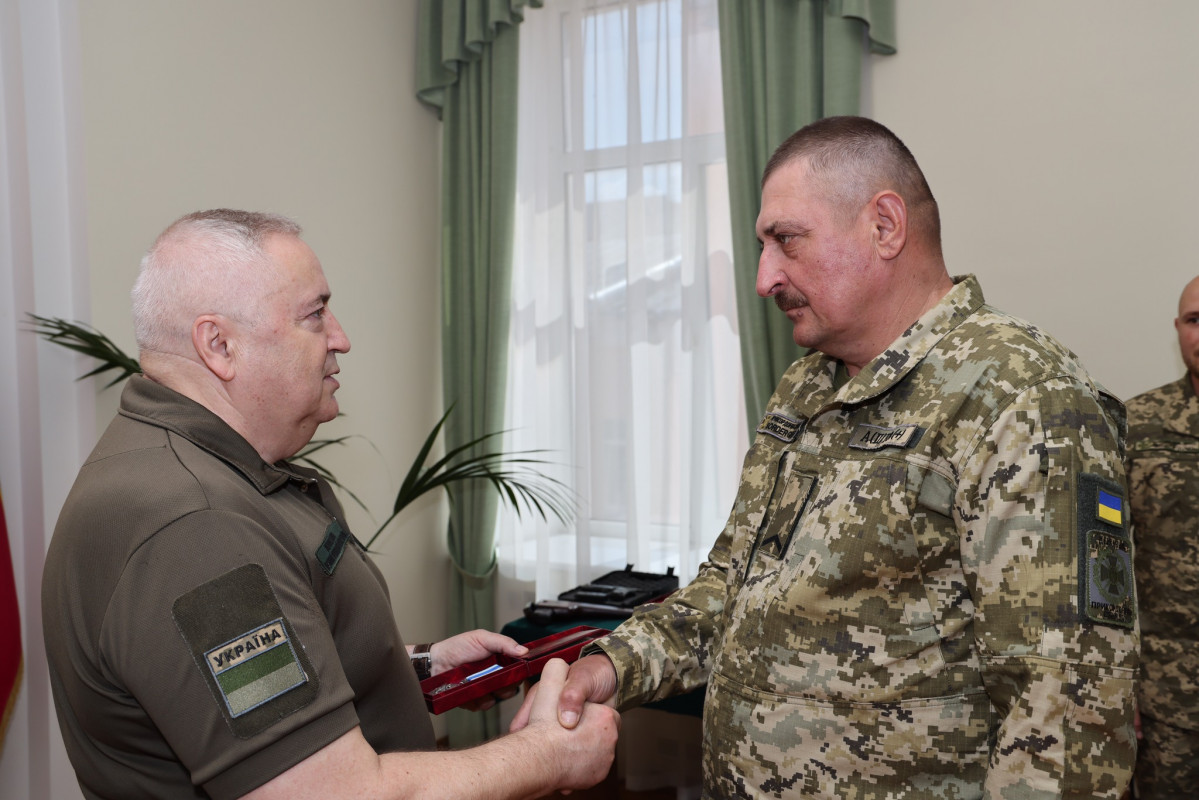 Троє волинських прикордонників отримали державні нагороди за героїзм на передовій