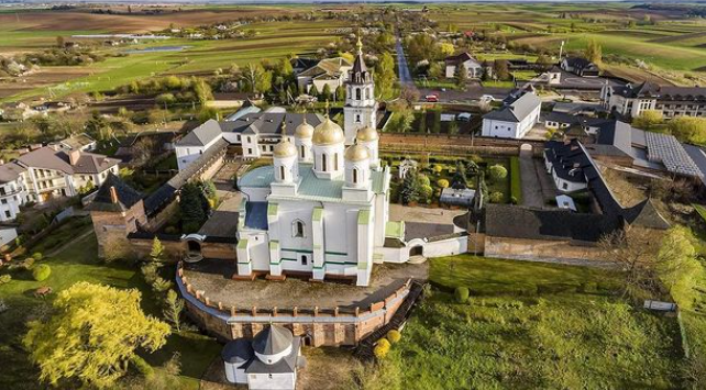 Де відпочити на Шацьких озерах влітку і як знайти житло: практичні поради