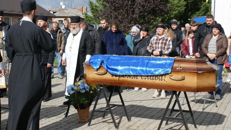 Пройшов війну, пережив ампутацію і будував плани на майбутнє: на Волині поховали 25-річного захисника