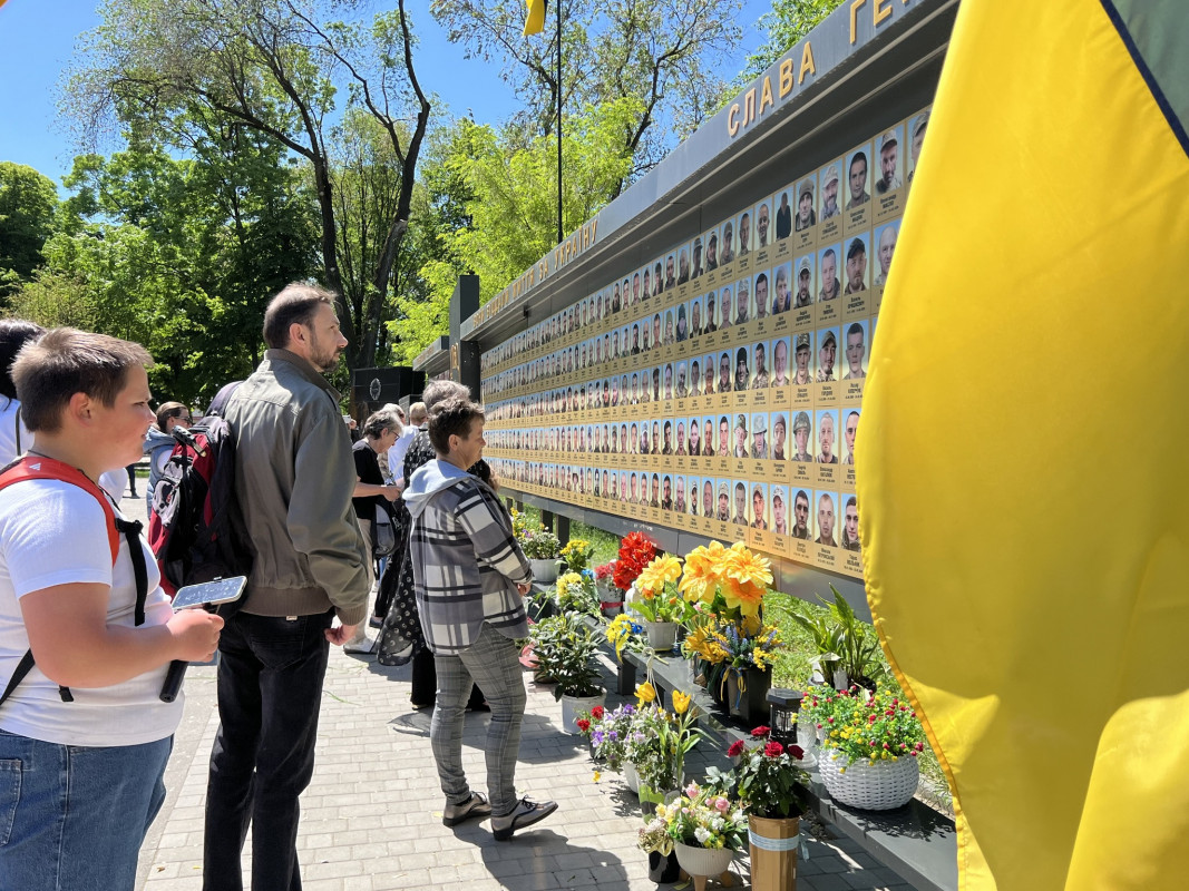 «Комбатантський хрест» та ордени «За мужність»: у місті на Волині вшанували полеглих воїнів
