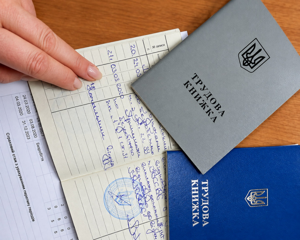Майже 4 тисячі волинян не змогли вийти на пенсію у 60 років